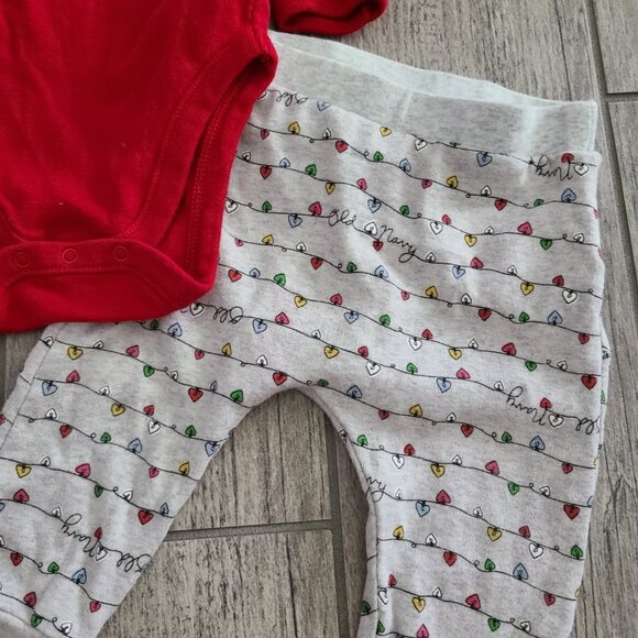 🏷 3/$15 or 5/$20 Old Navy Baby “Little Helper” Holiday Outfit Set 6–12 Months - Picture 4 of 6
